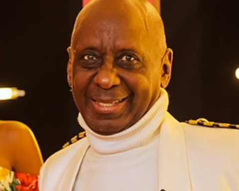 Alex Mukulu dies